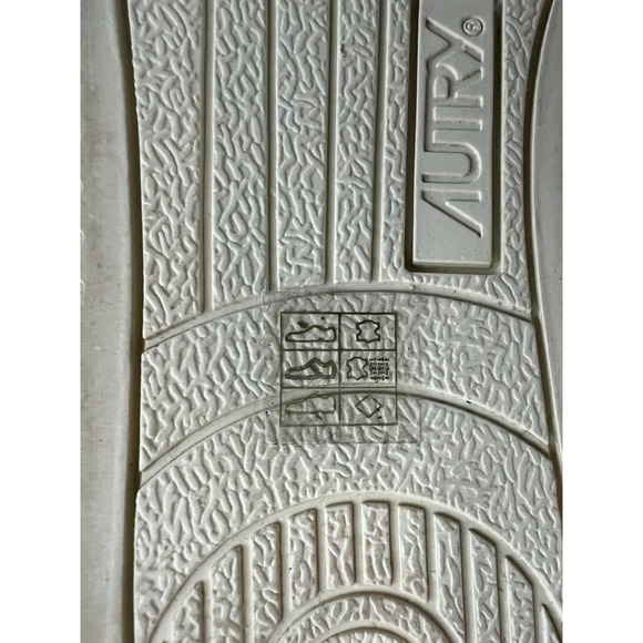 Autry Metalist Low Top Sneaker Metallic Silver Python Flat Form Round Toe SZ 8.5 - Picture 8 of 9